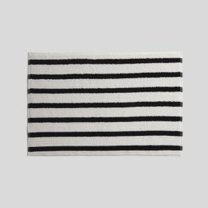 Organic Resort Stripe Tub Mat (Plaster with Soft Black)